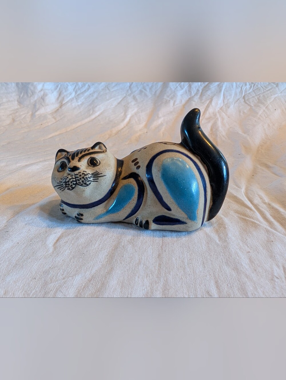 2/30$ Vintage Ceramic tonola Lounging Cat Figurine in Blue and Black
